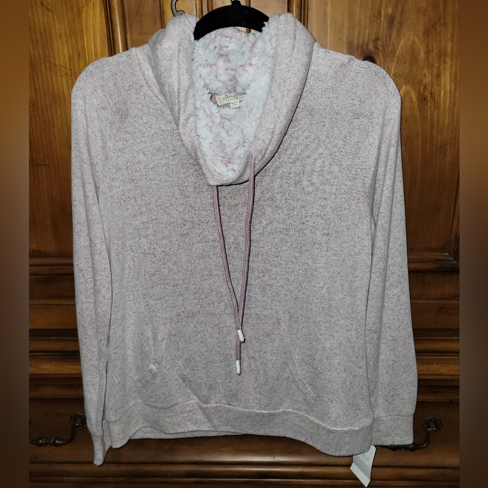 NWT, Sherpa lined funnel neck sweatshirt, super soft, size large